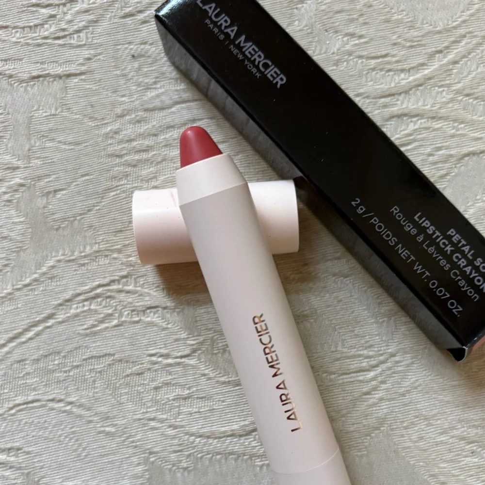 laura mercier Petal Soft Lipstick Lip Crayon in 323 Maia BNIB